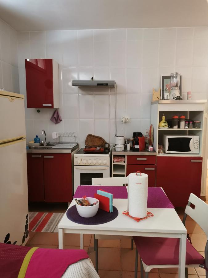 Appartement En Sous Sol De Villa Avec Acces Jardin Et Piscine مارسيليا المظهر الخارجي الصورة